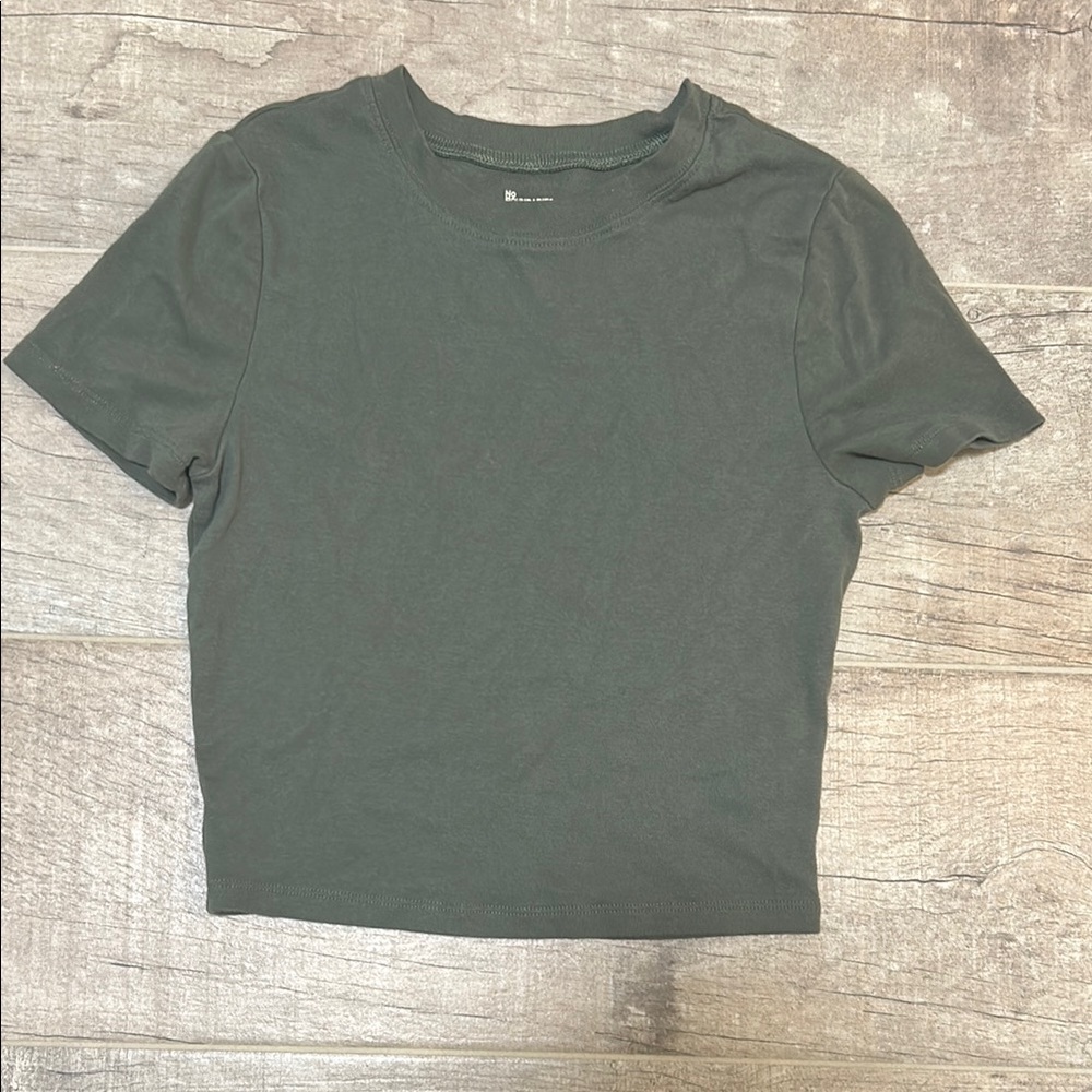 No Boundaries Green Cropped Fitted T-Shirt